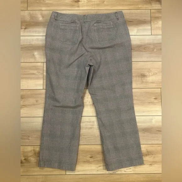 Talbots Woman Plaid Tailored Fit Stretch Pants Size 18W - Picture 2 of 6